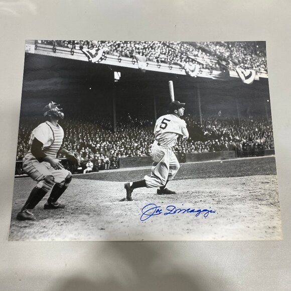 Signed Original Authenticated Joe DiMaggio Yankees MLB Baseball Autograph - Picture 3 of 5